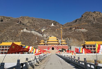 龙峰寺第 4 张图片