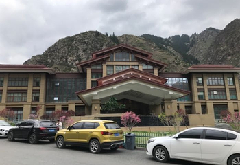 新疆天赐圣泉度假酒店温泉第 6 张图片