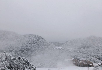 金佛山天星小镇风情商业街第 21 张图片