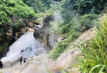 腾冲洞山温泉村第 26 张图片