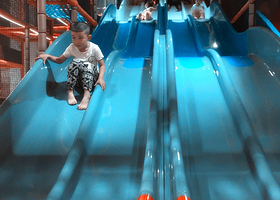 嗨皮源亲子游乐中心