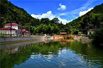 浏阳大围山瀑布漂流第 15 张图片