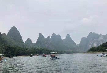 聚龙潭奇石宫第 3 张图片
