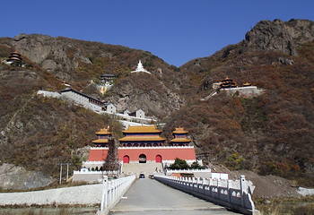 龙峰寺第 9 张图片