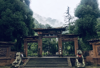 白马泉第 3 张图片