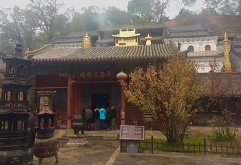 文殊山石窟群旅游景区第 4 张图片