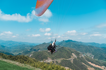 明月山滑翔伞基地第 9 张图片