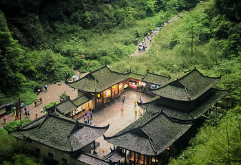 天坑寨子景区第 16 张图片
