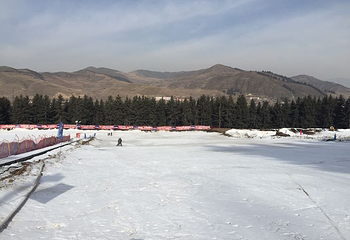 鹞子沟康乐山庄滑雪场第 26 张图片