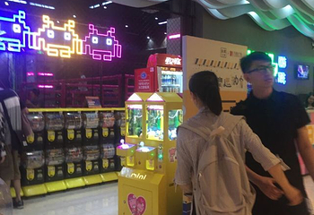 反弹蹦床公园(优托邦·奥体超级mall店)第 6 张图片
