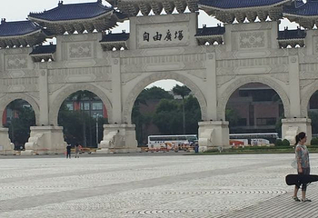 自由广场第 11 张图片