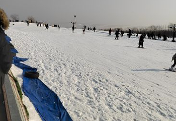 龙居桃花岛滑雪场第 7 张图片