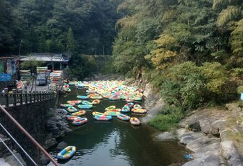 大溪峡谷皮筏漂流第 9 张图片