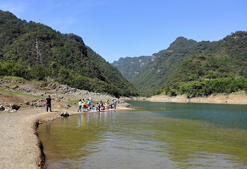 灵龙峡大拐弯生态旅游区第 13 张图片