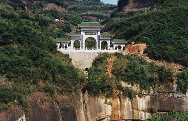 龙华山第 6 张图片