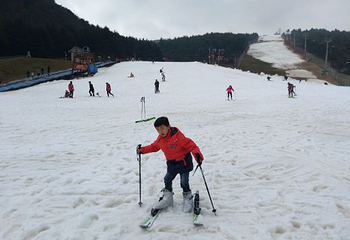 玉舍雪山滑雪场第 22 张图片