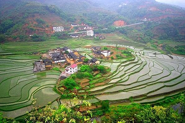 坪山梯田旅游区第 7 张图片