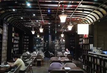 钟书阁(松江泰晤士小镇店)第 16 张图片