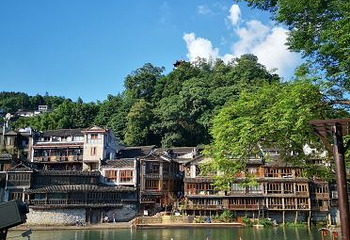 酉水画廊第 8 张图片