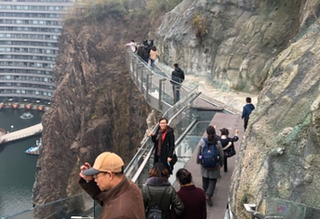 深坑秘境乐园-上海世茂精灵之城主题乐园第 32 张图片