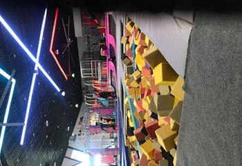 贝特城多元运动中心蹦床公园第 20 张图片