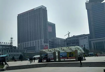 站前广场第 4 张图片