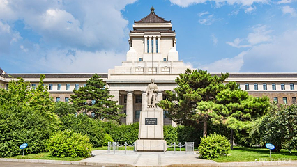 伪满洲国国务院旧址第 2 张图片