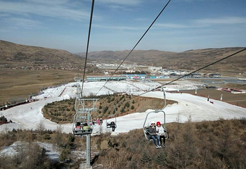 松鸣岩国际滑雪场第 28 张图片
