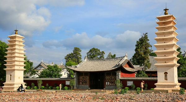巍山古城-等觉寺