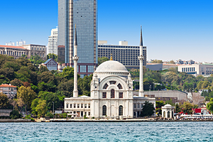 多尔玛巴切清真寺