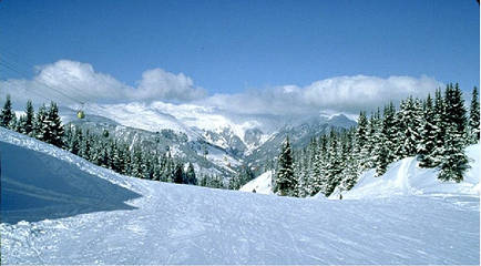天山天池国际滑雪场第 7 张图片