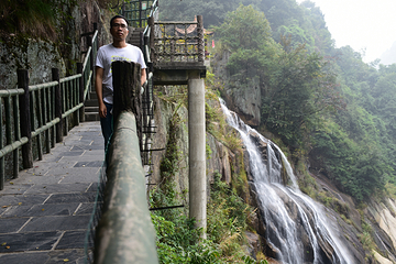 龙景峡谷第 21 张图片