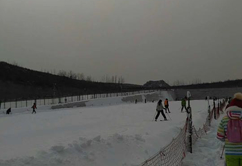 齐陵蓝溪国际滑雪场第 6 张图片