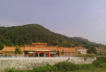 松林古寺第 3 张图片