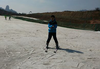 五莲山滑雪场第 38 张图片