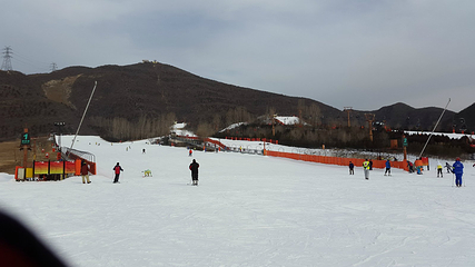 北京军都山滑雪场第 16 张图片