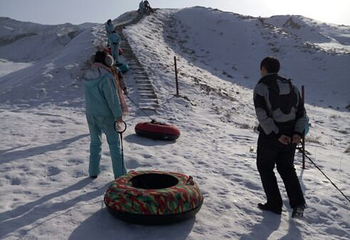 文殊山滑雪场第 6 张图片