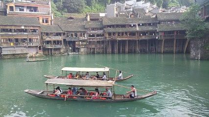 《梦幻沱江篝火晚会》演出第 29 张图片