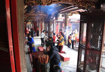 龙山寺第 6 张图片