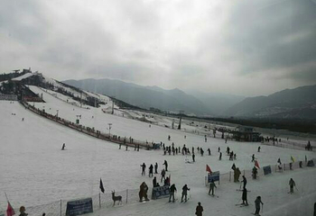 松鸣岩国际滑雪场第 11 张图片