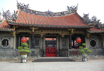 龙山寺第 9 张图片