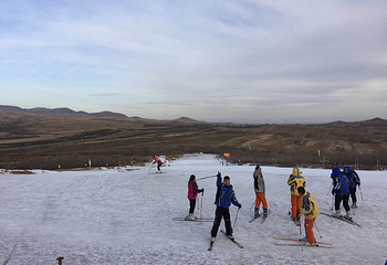 右玉县牛心山滑雪场第 5 张图片