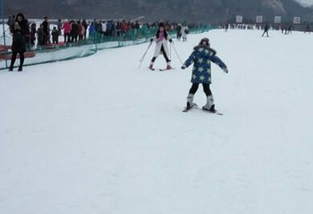 五莲山滑雪场第 33 张图片