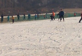 五莲山滑雪场第 41 张图片