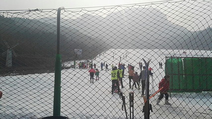 济南卧虎山国际滑雪场第 20 张图片