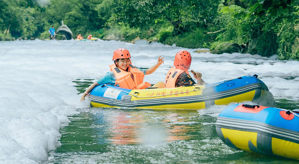 安吉老鸭潭全景漂流