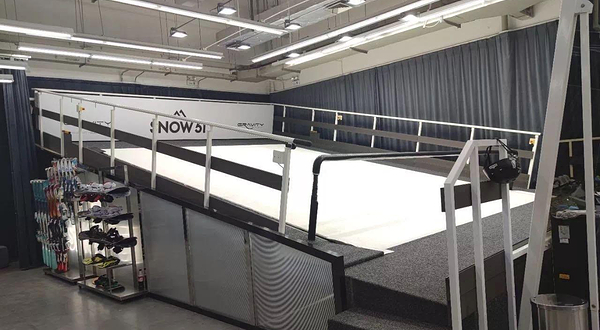 SNOW51城市滑雪(万象城店)