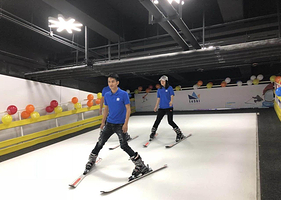 雪乐山室内滑雪馆（七宝万科店）