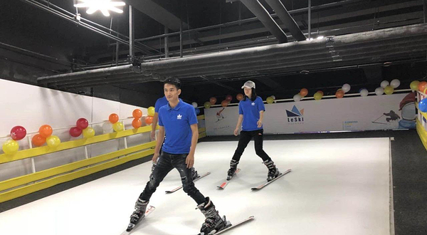 雪乐山室内滑雪馆（七宝万科店）