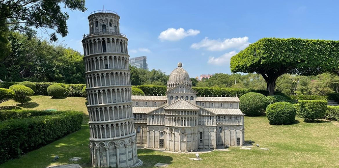 意大利比萨斜塔